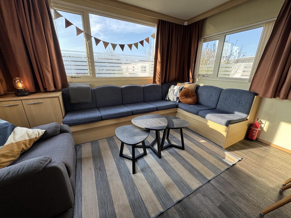 Communal lounge/ TV room, Living room
