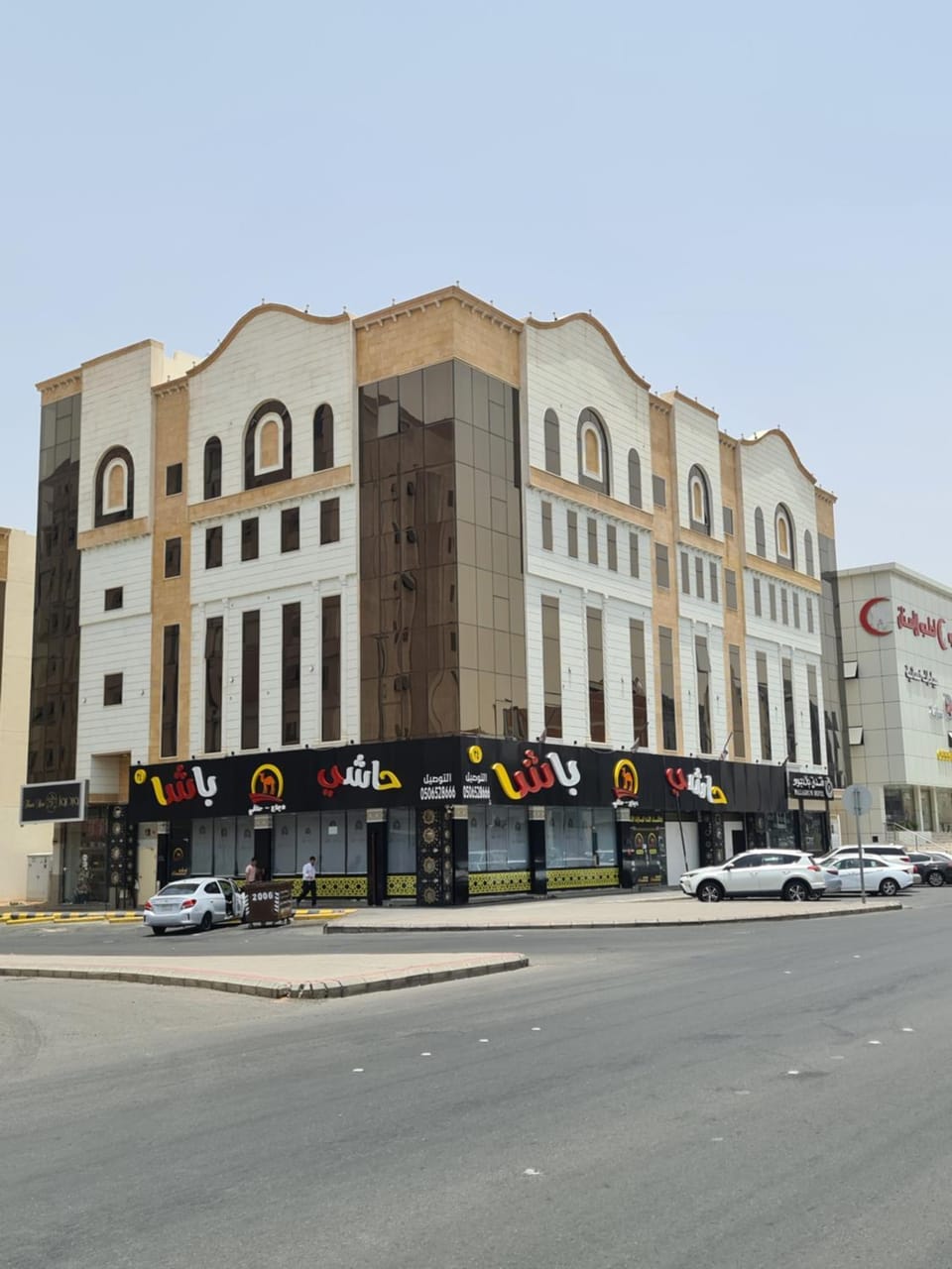 Property building, Nearby landmark, Neighbourhood