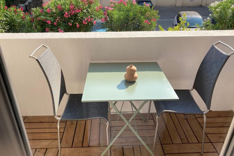 66B - Beautiful flat 800m from the sea with private parking Apartment in Collioure