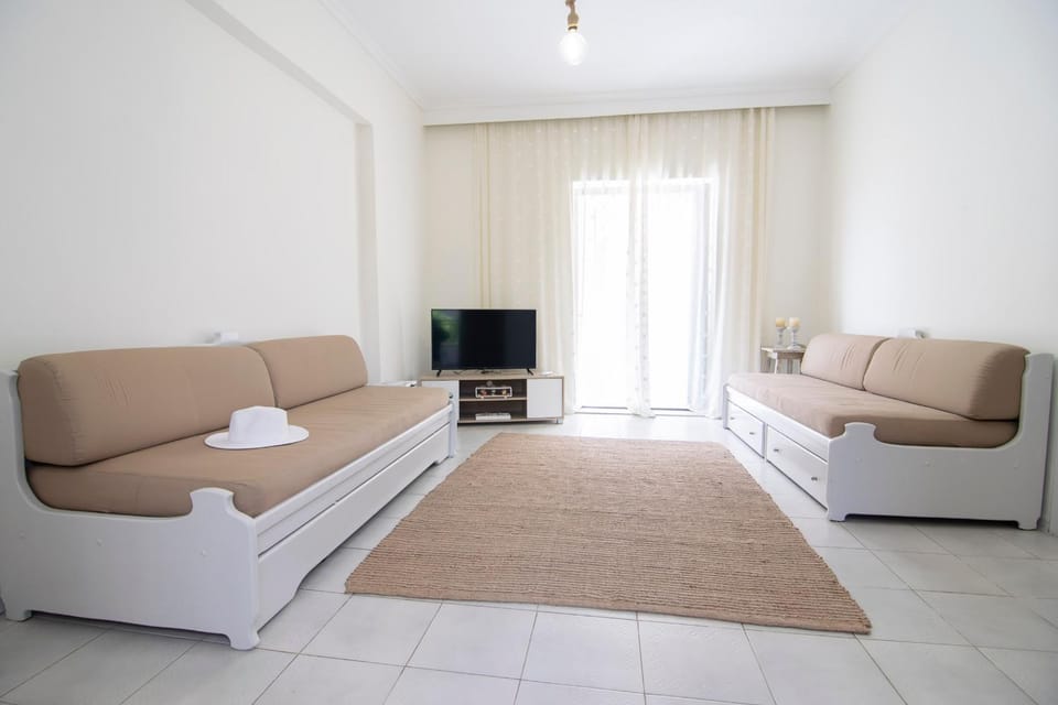 TV and multimedia, Living room, Photo of the whole room, Seating area