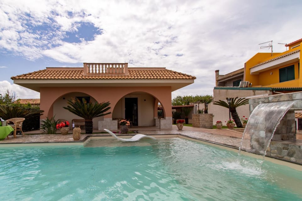 Property building, Swimming pool