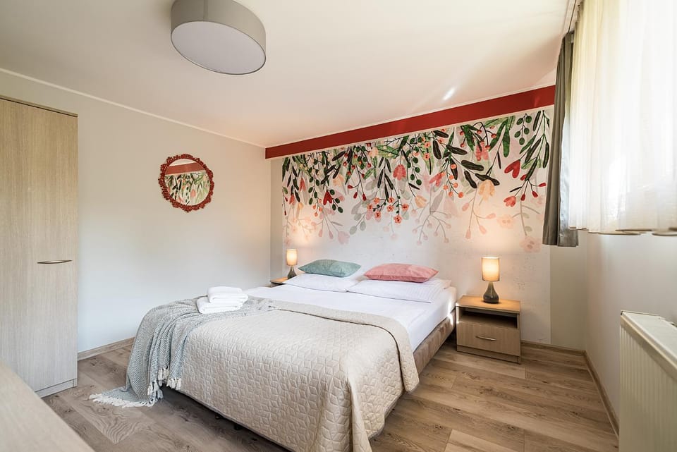 Bed, Garden, Photo of the whole room, Garden view, furniture, heating, internet, towels, wardrobe