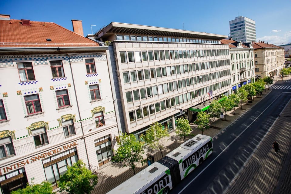 Neighbourhood, City view, Street view, Location