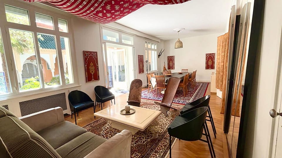 Magnifique Riad avec patio extérieur Villa in Auvergne-Rhône-Alpes