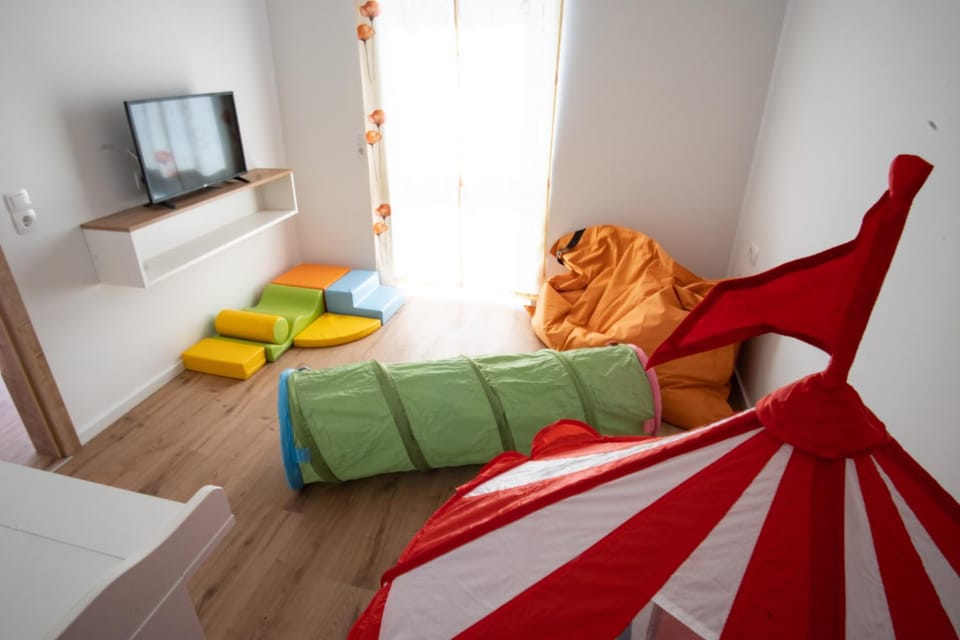 Game Room, TV and multimedia, Photo of the whole room