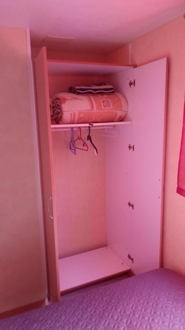 Camping prés des Gorges du Verdon et Du Lac De Ste Croix 04500 Tout Equipé Confort Calme Lavande Apartment in French Riviera