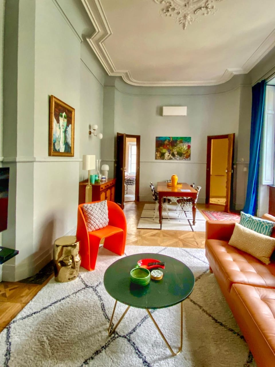 Living room, Seating area, Dining area, air conditioner