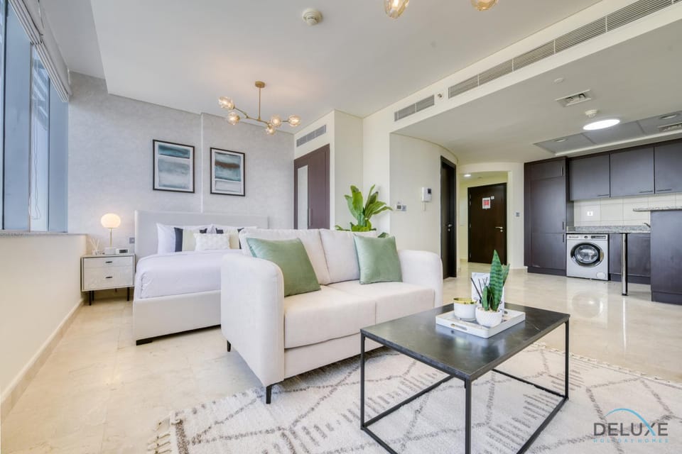 Bed, Living room, Seating area, kitchen