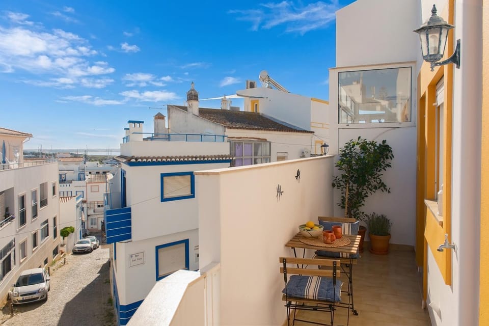 Day, Neighbourhood, View (from property/room), Balcony/Terrace, Seating area, City view, Sea view, Street view