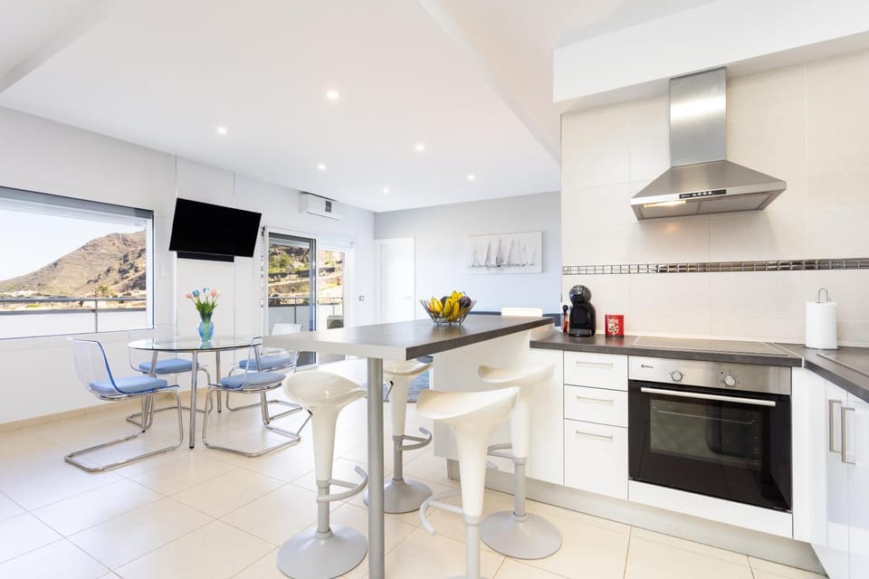 Property building, Kitchen or kitchenette, Living room