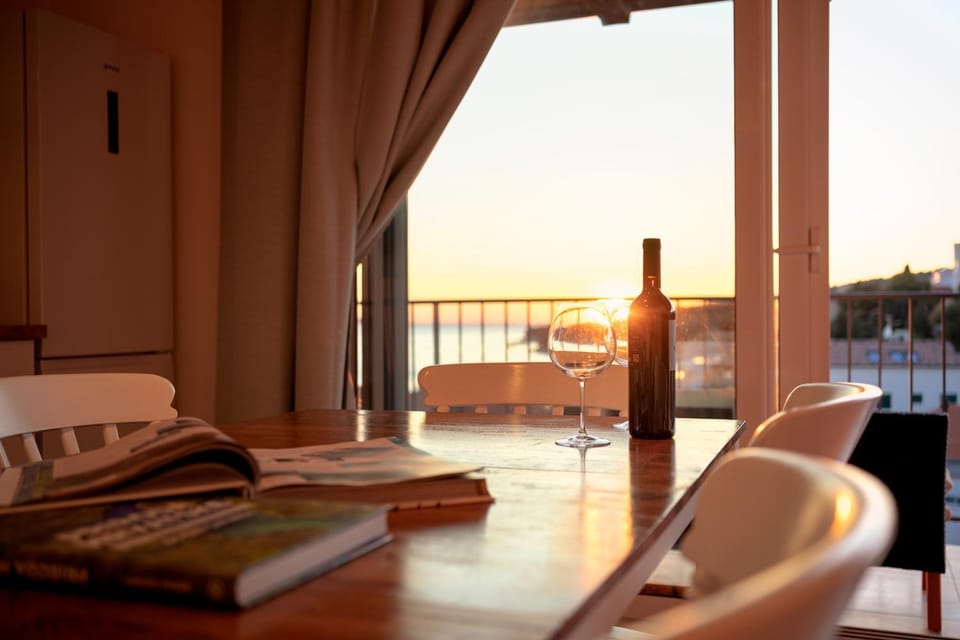 Decorative detail, Dining area, Sunset