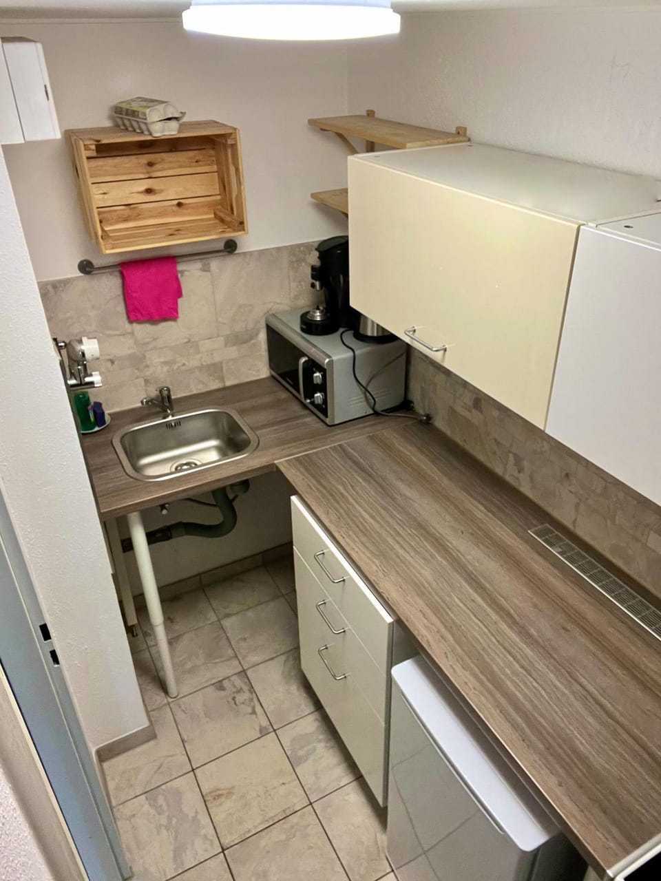 Kitchen or kitchenette