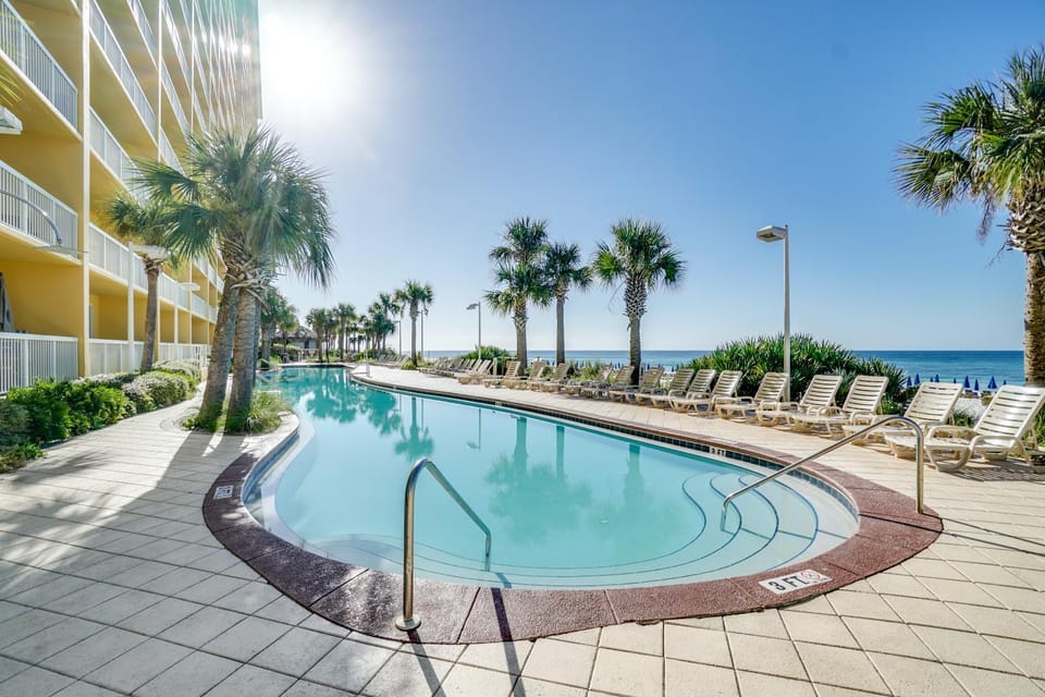 Natural landscape, Balcony/Terrace, Beach, Pool view, Swimming pool, sunbed