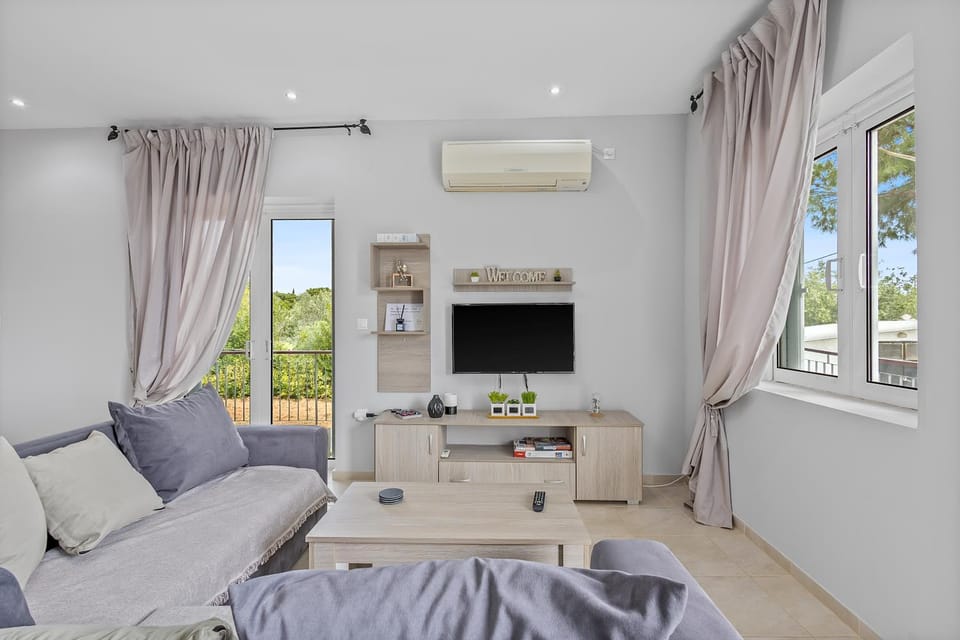 TV and multimedia, Living room, air conditioner