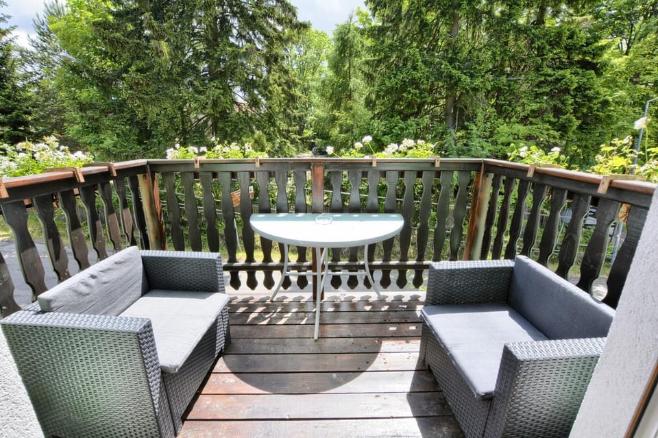 Spring, Day, View (from property/room), Balcony/Terrace, Balcony/Terrace, Photo of the whole room, Seating area, Garden view