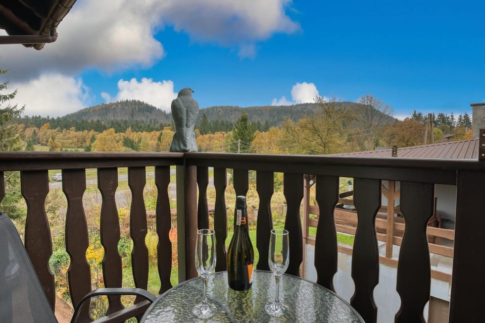 Nearby landmark, Day, Natural landscape, View (from property/room), Balcony/Terrace, Mountain view
