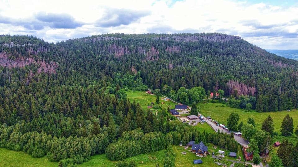 Nearby landmark, Spring, Off site, Day, Neighbourhood, Natural landscape, Bird's eye view, Mountain view, Mountain view, Location