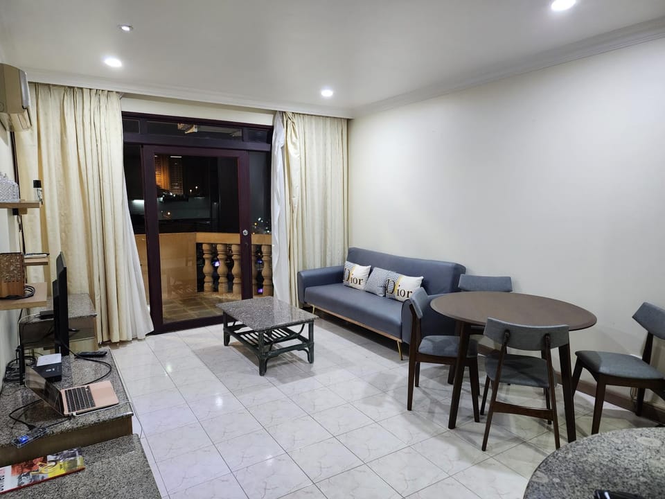 TV and multimedia, Balcony/Terrace, Living room, Dining area, locker