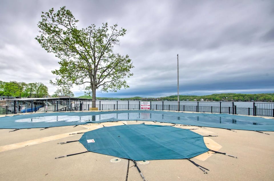 Pool Days and Water Fun Await Lake Ozark Escape! Apartment in Lake of the Ozarks