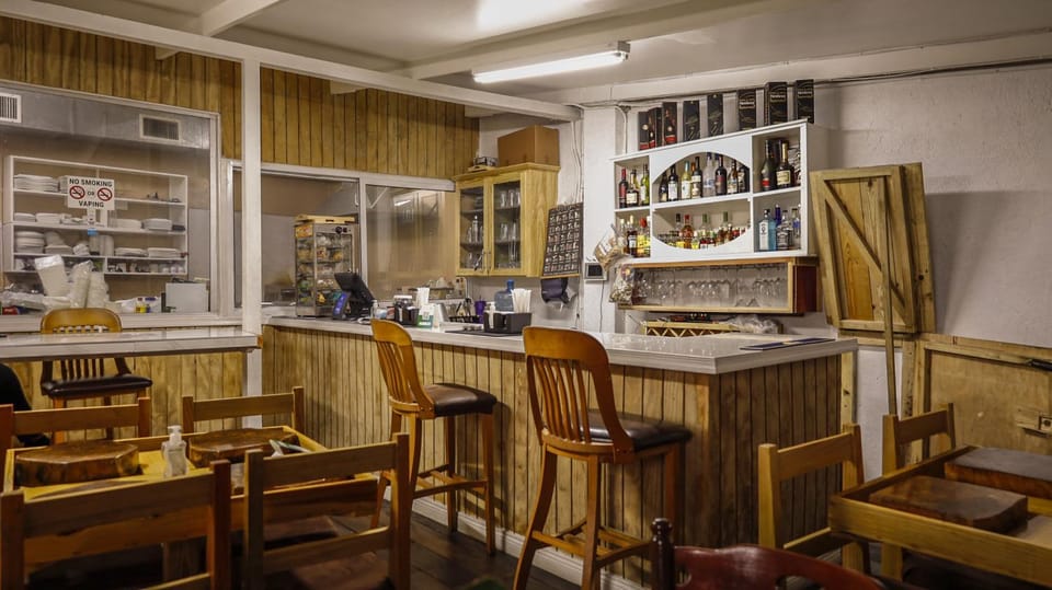 Restaurant/places to eat, Lounge or bar, Dining area