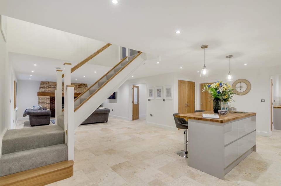 Living room, Photo of the whole room, Seating area