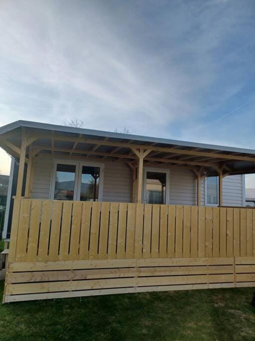 CHALETS MERCURE am Wallersee zum Vermieten Apartment in Salzburgerland