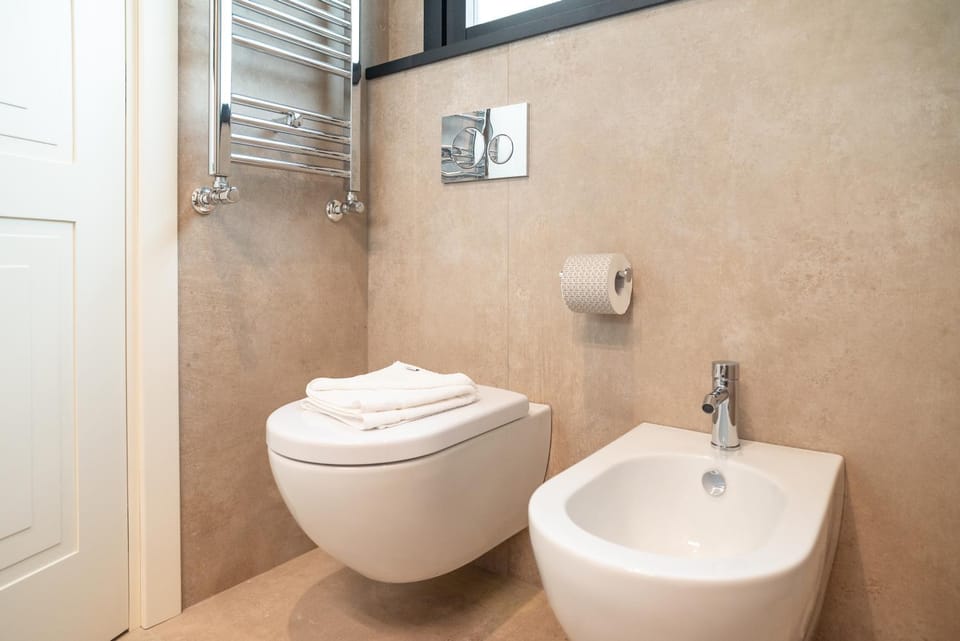 Bathroom, bidet