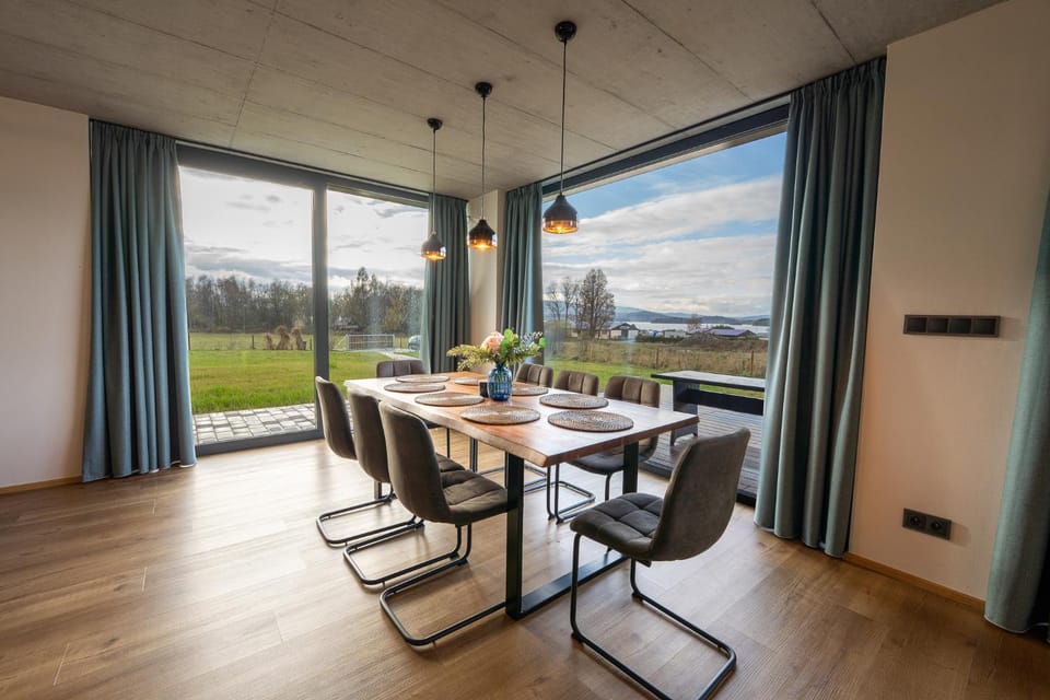 Day, Natural landscape, Dining area