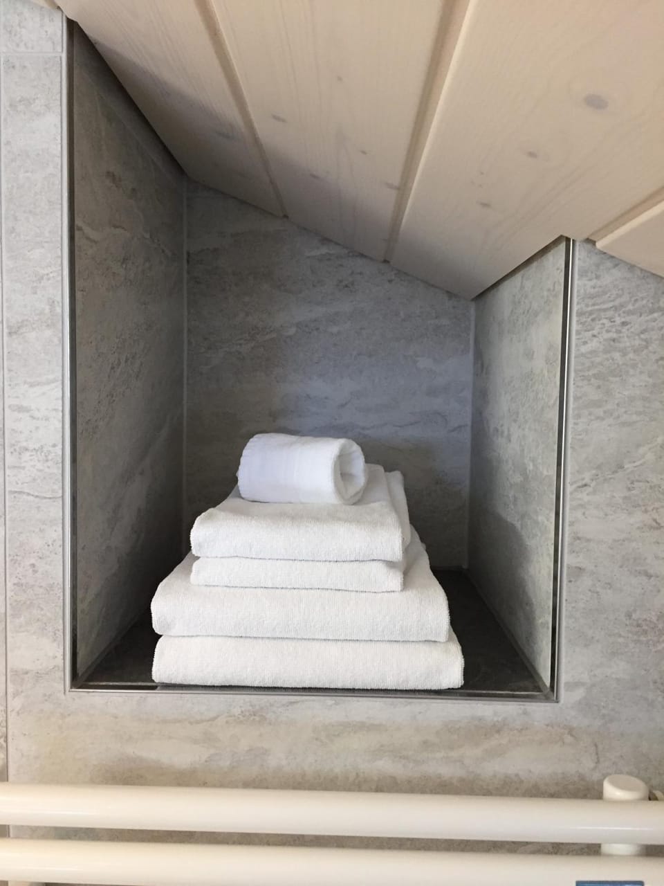 Bathroom, Decorative detail