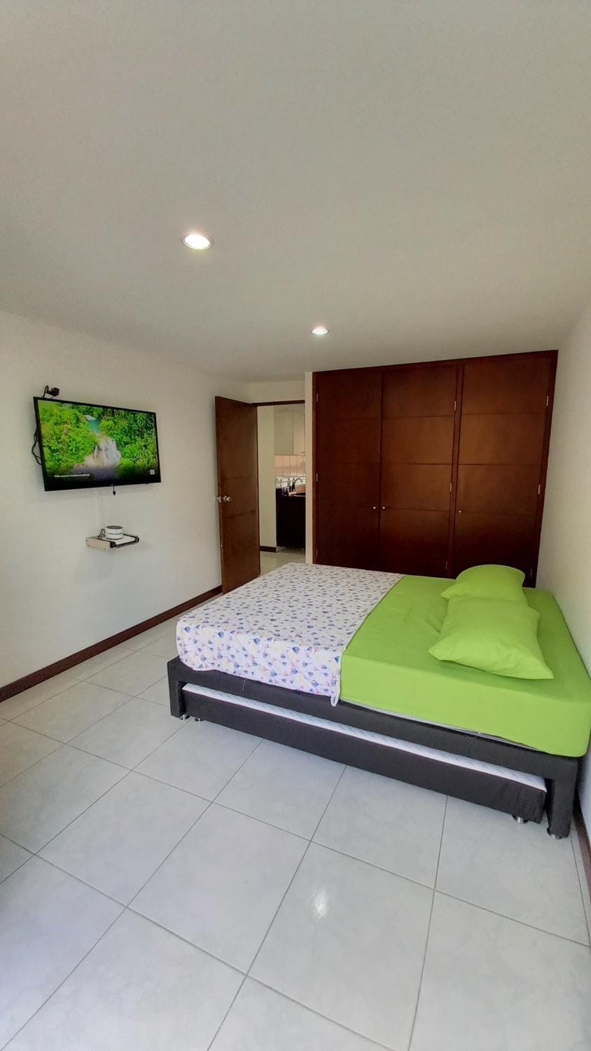 Photo of the whole room, Bedroom