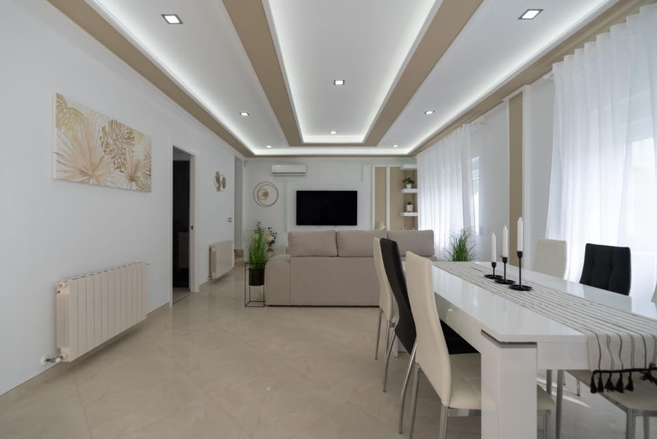 Dining area, Meeting/conference room