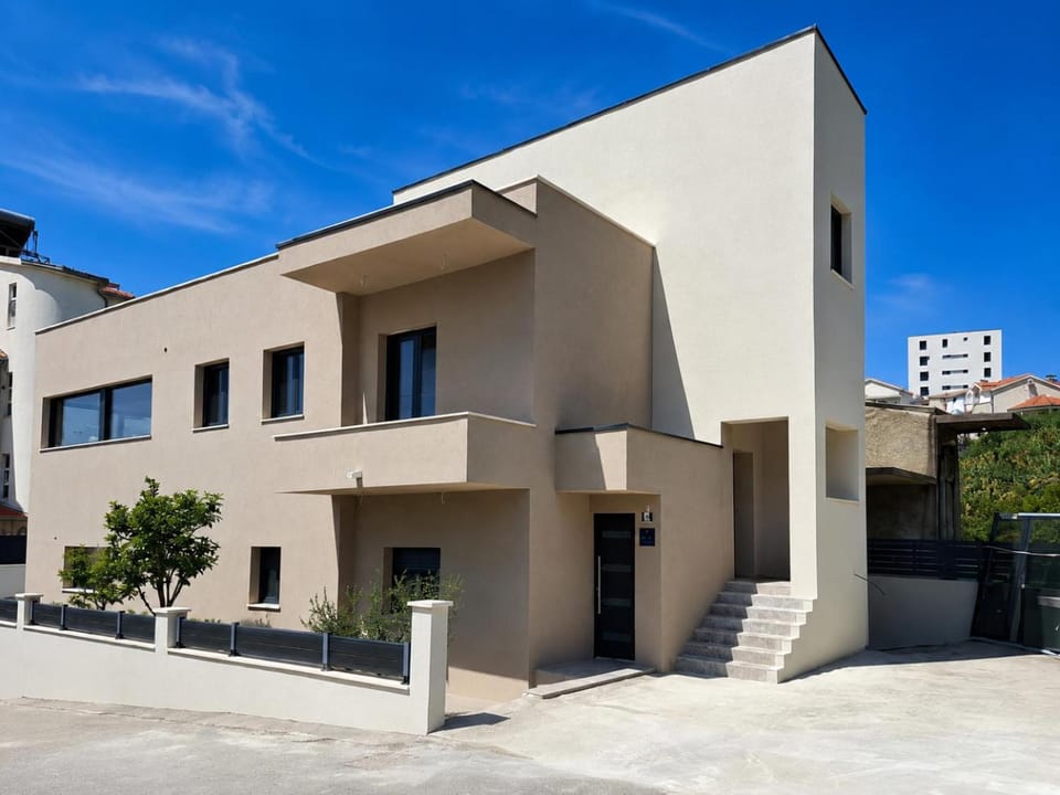 Villa South Cliff Apartment in Split