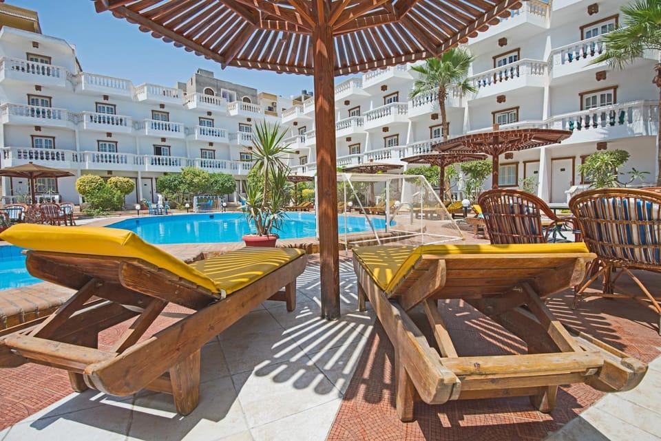 Patio, Balcony/Terrace, Pool view, Swimming pool, sunbed