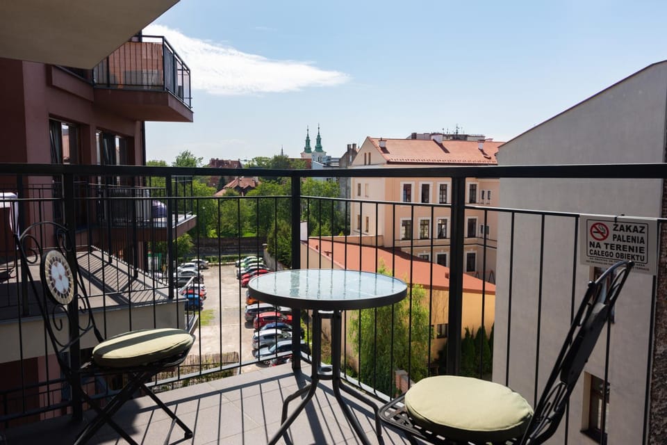 Property building, View (from property/room), Balcony/Terrace
