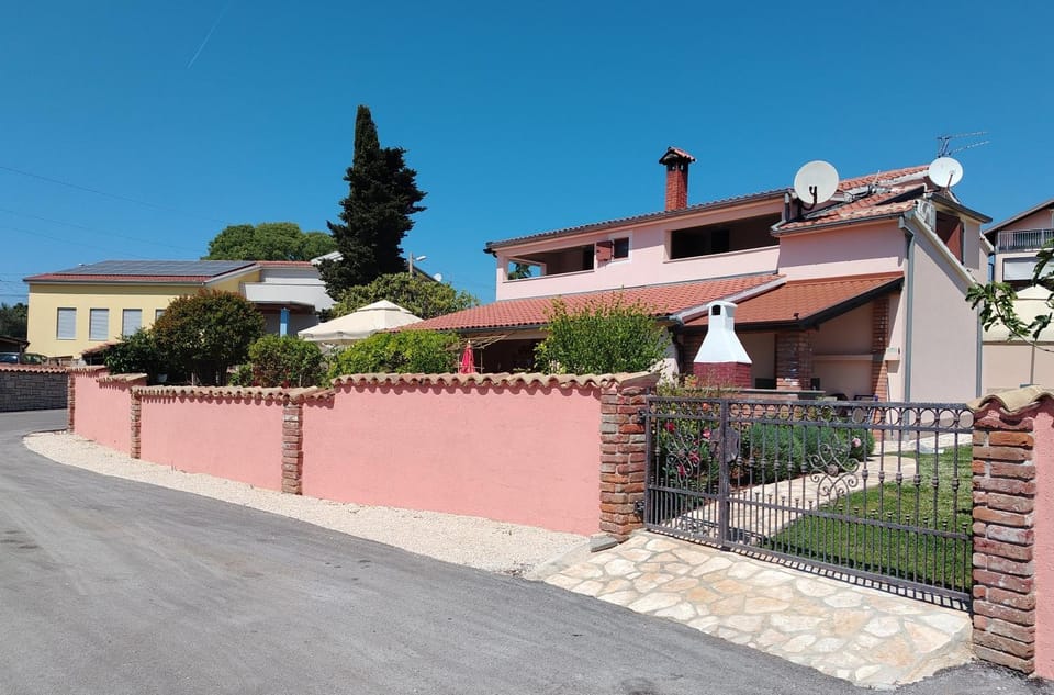 Apartmani Bernarda Apartment in Istria County