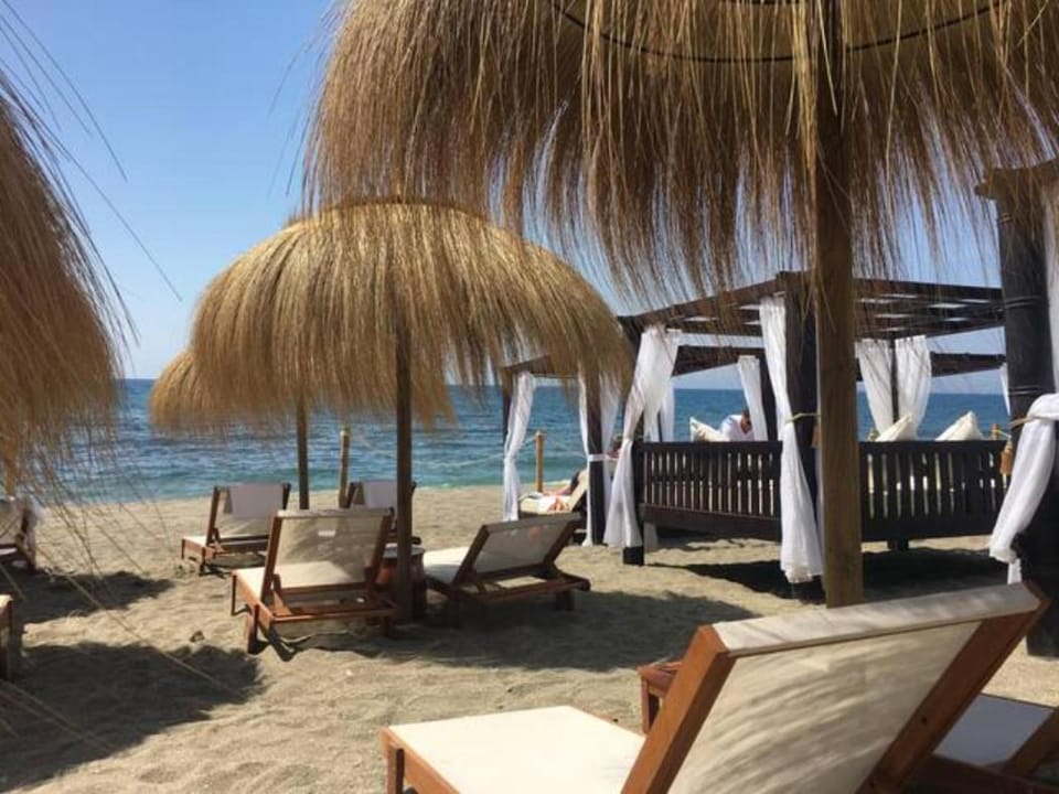 1st line on the beach! Center! /Rooftop pool Apartment in Marbella