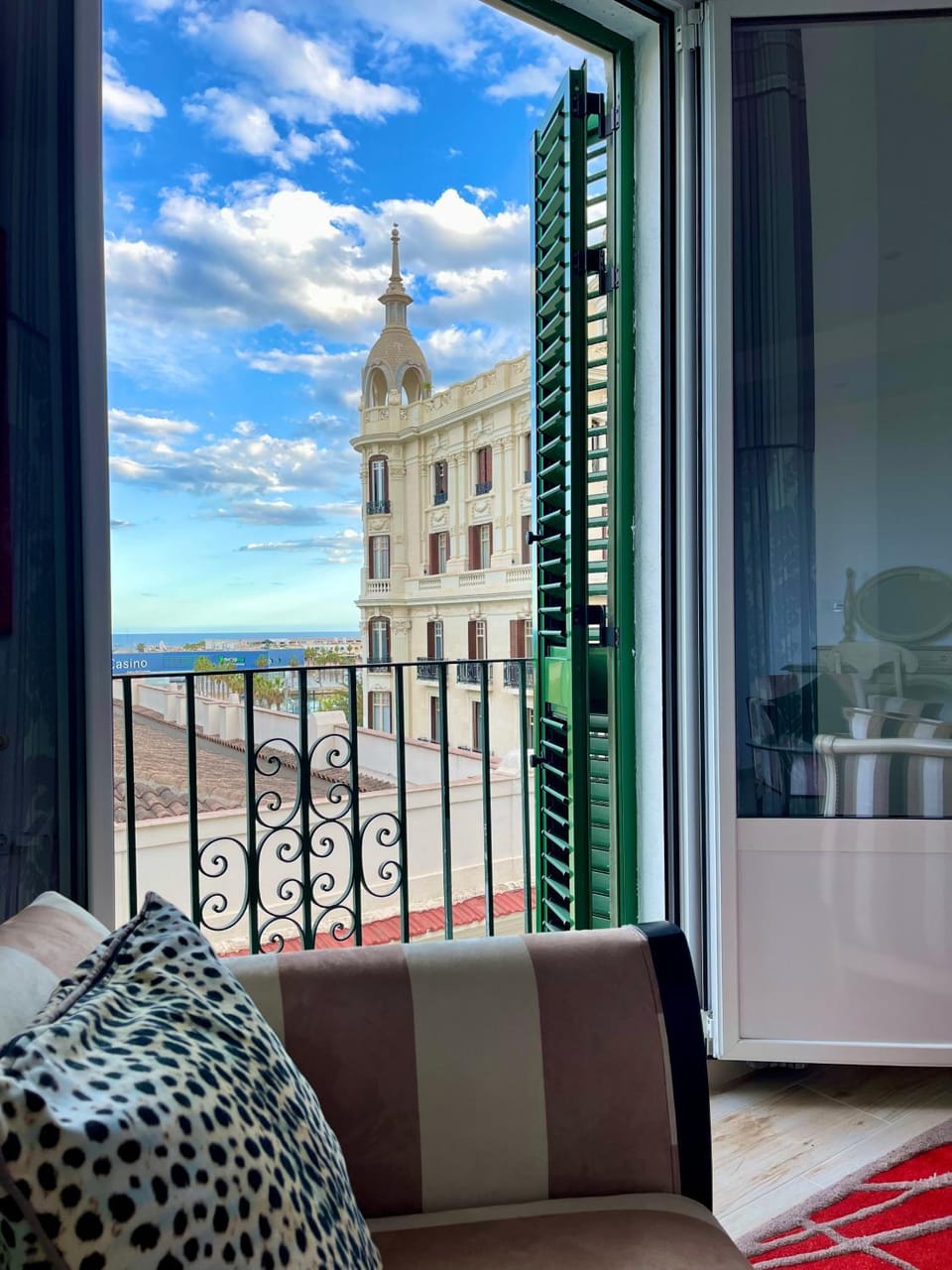 View (from property/room), City view, Landmark view, Sea view