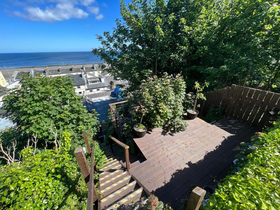 Sea-Renity - Self Catering Holiday Let Apartment in Douglas