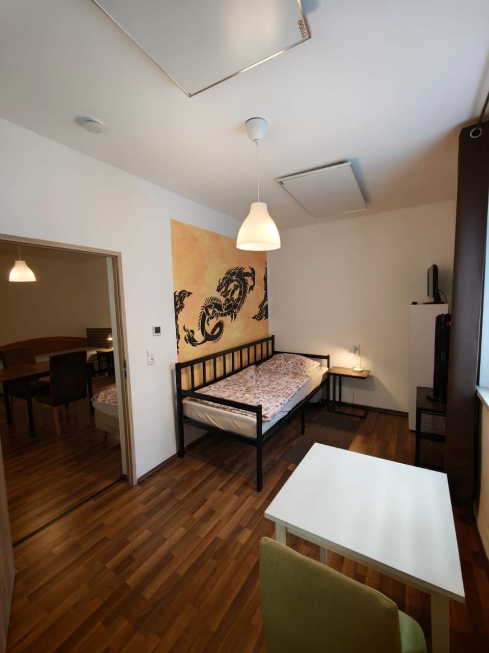 Photo of the whole room, Bedroom