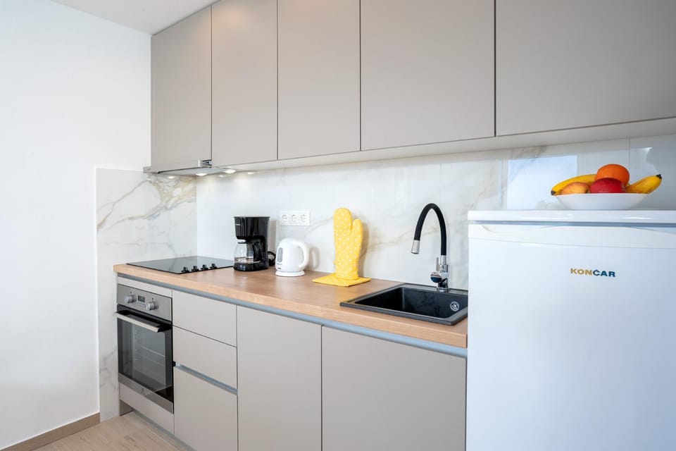 Coffee/tea facilities, kitchen