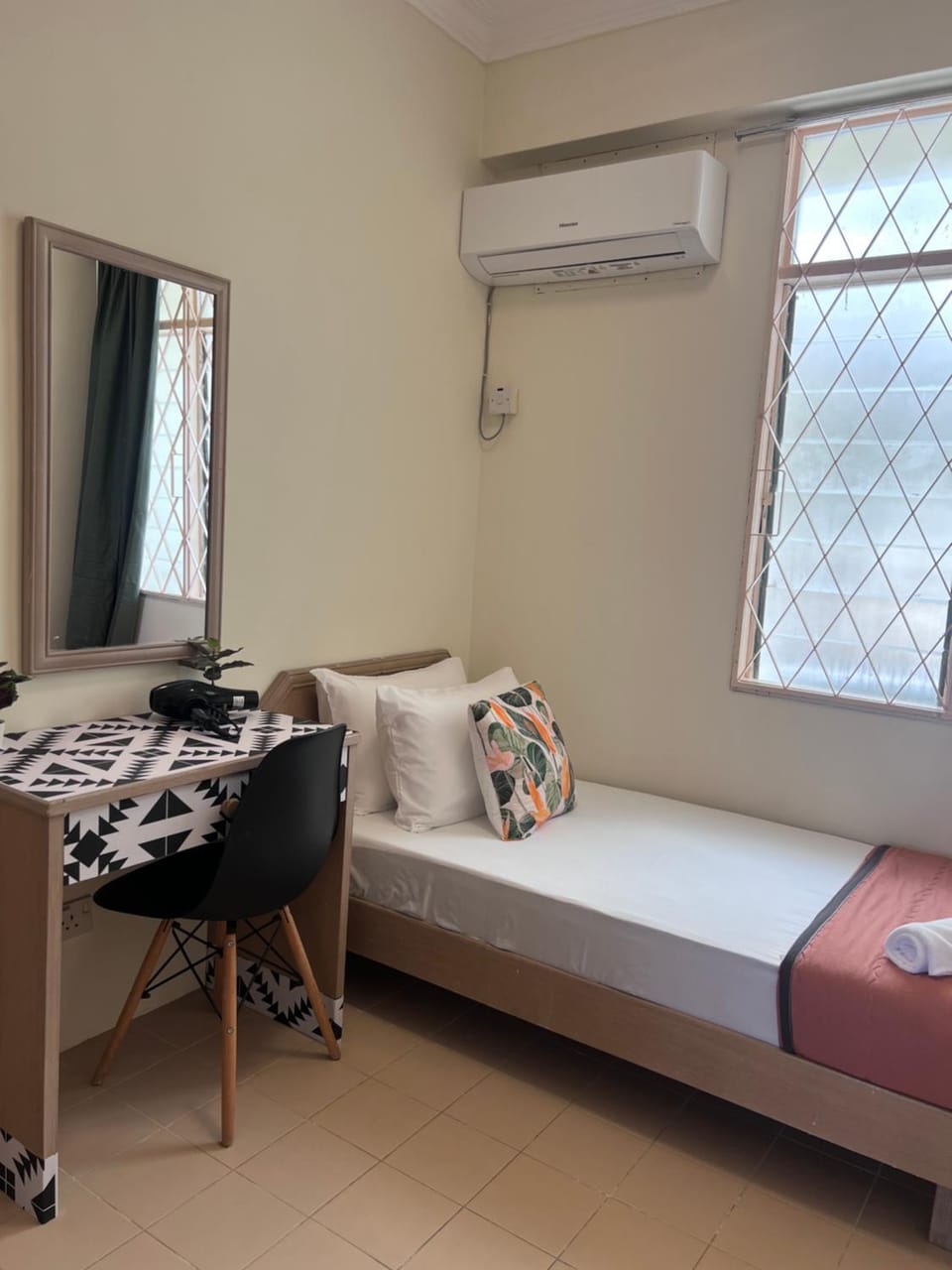EE's Summer House - Homestay 3 min walk to beach Apartment in Batu Ferringhi, Penang, Malaysia