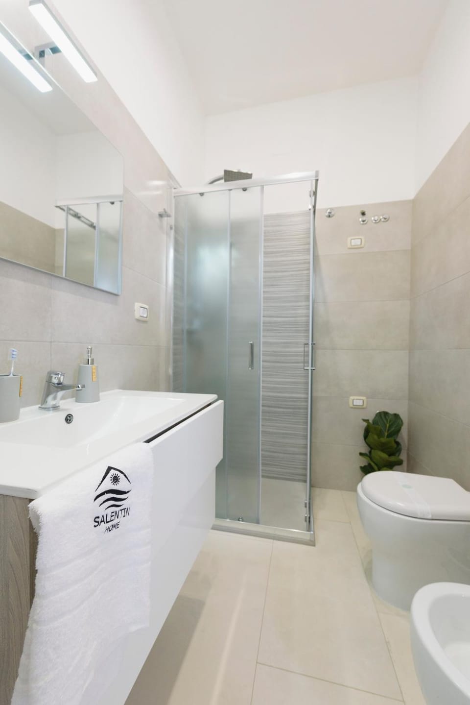 Shower, Bathroom