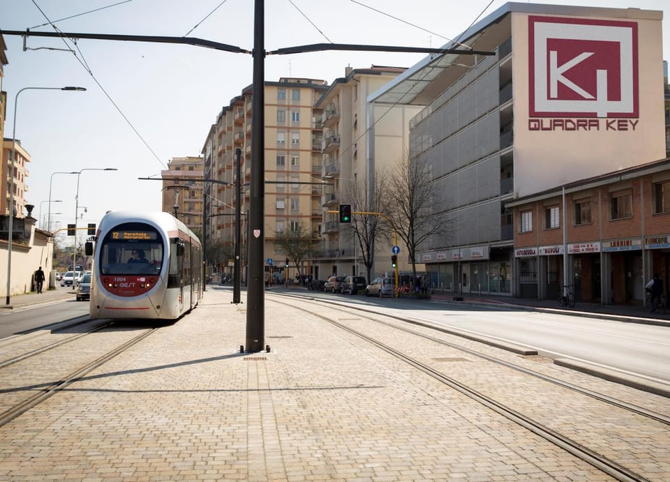 Neighbourhood, Street view, Location