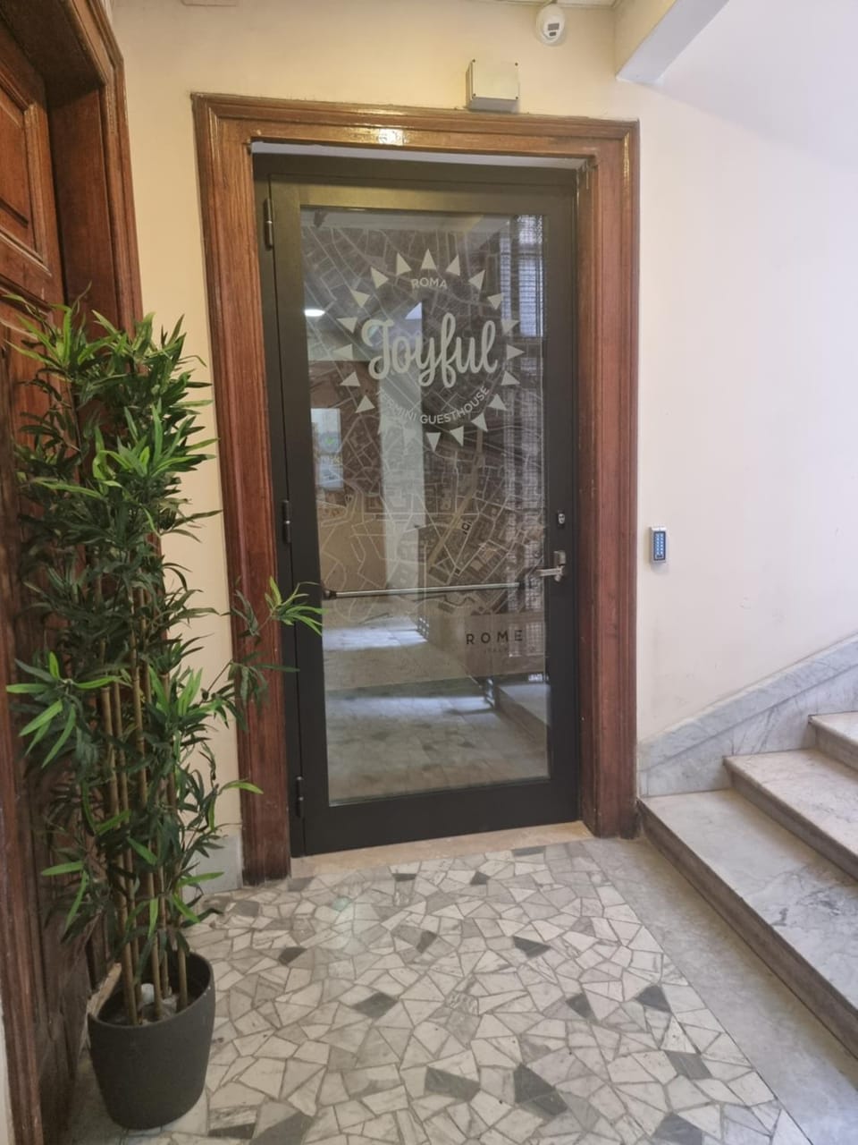 Facade/entrance