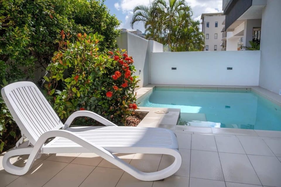 Garden, Pool view, Swimming pool, sunbed