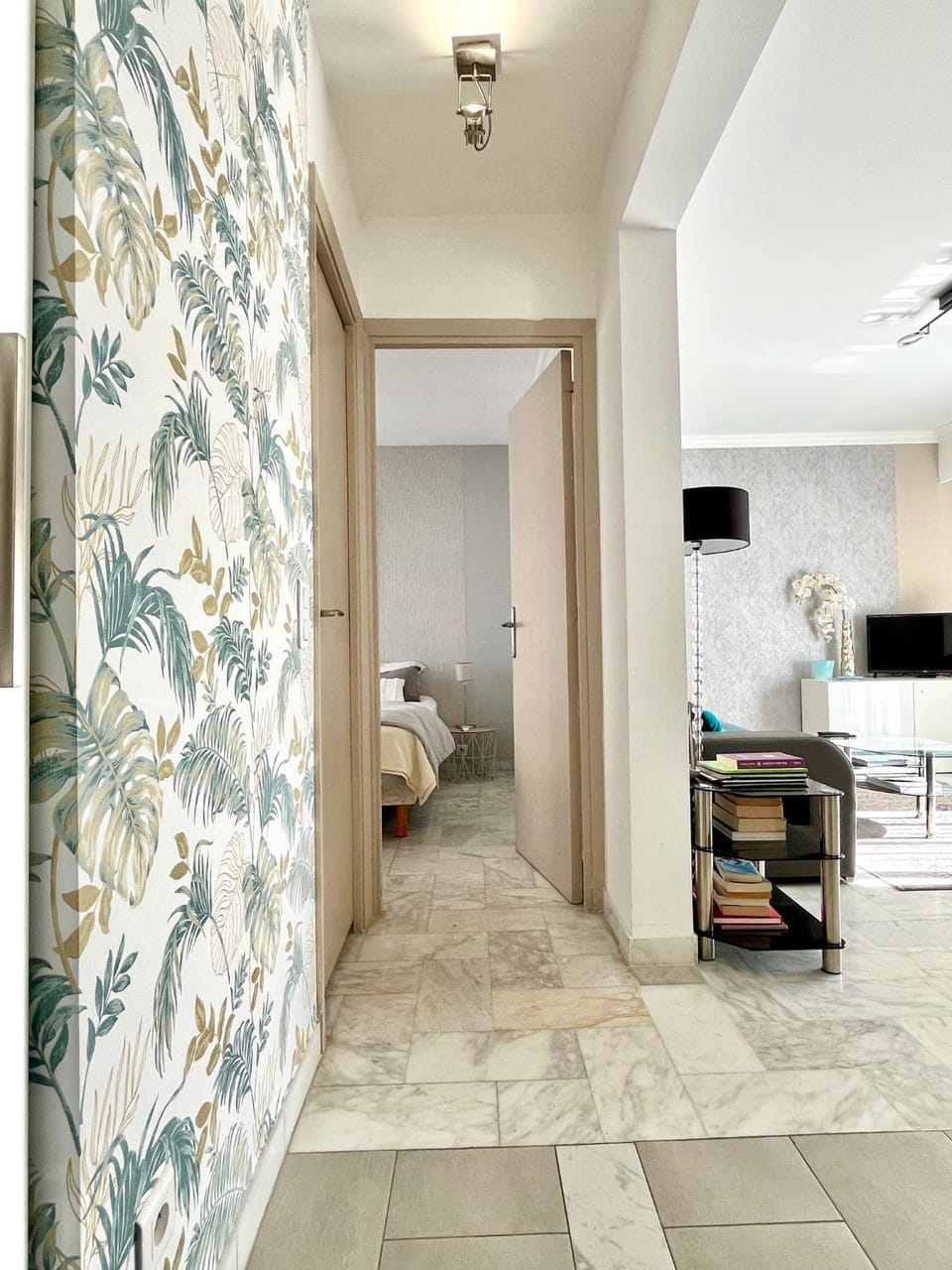Palais Lumière Apartment in Cannes