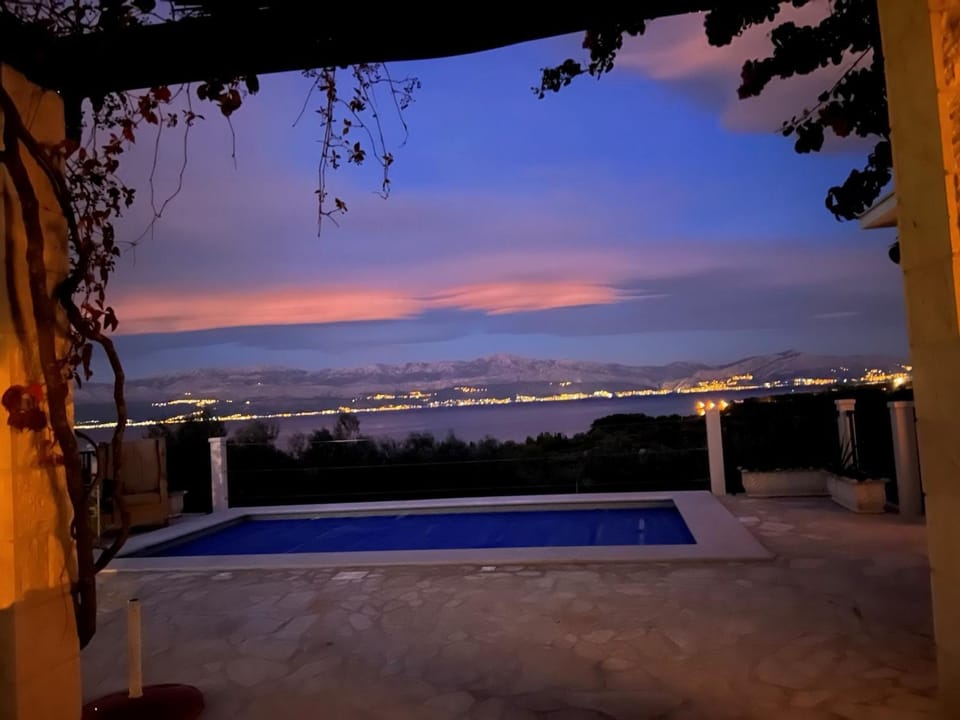Maslina House House in Split-Dalmatia County