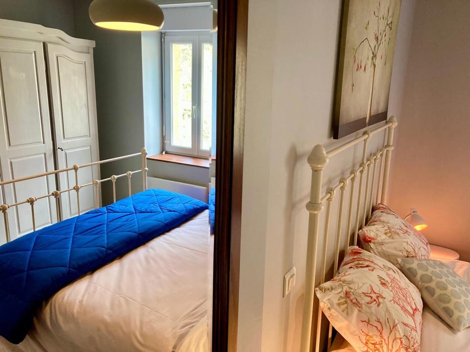 4 Châteaux Lastours Bijou 3 star Sudespine à 100m de los Castillos Apartment in Occitanie