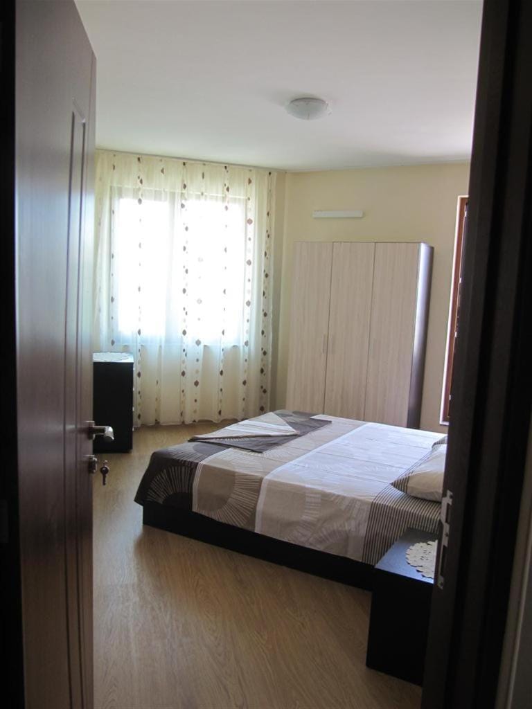 Rayski zalez Apartment in Pomorie