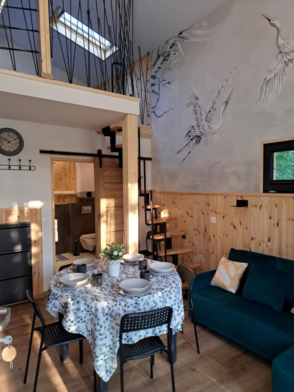 Domki przy jeziorze z prywatną plażą w Borach Tucholskich Pensjonat Alicja wczasy z dziećmi nowe luksusowe domki na skraju jeziora i lasu House in Pomeranian Voivodeship
